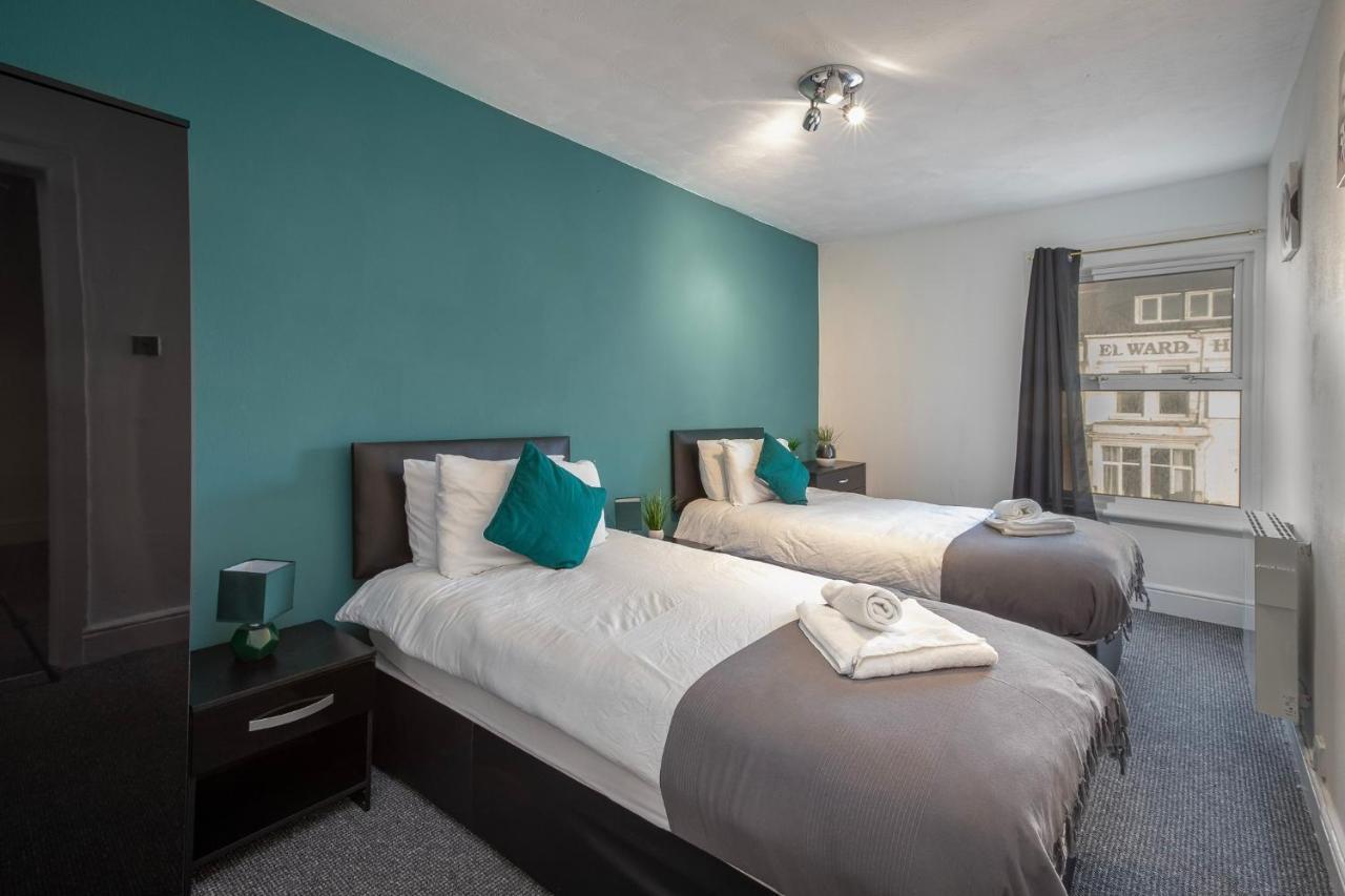 03 Springfield - Sleeps 4 Apartment Blackpool Bagian luar foto